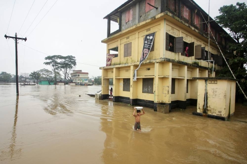 Bangladesh floods leave 3.5 million children needing clean water: UNICEF Bangladesh floods leave 3.5 million children needing clean water: UNICEF